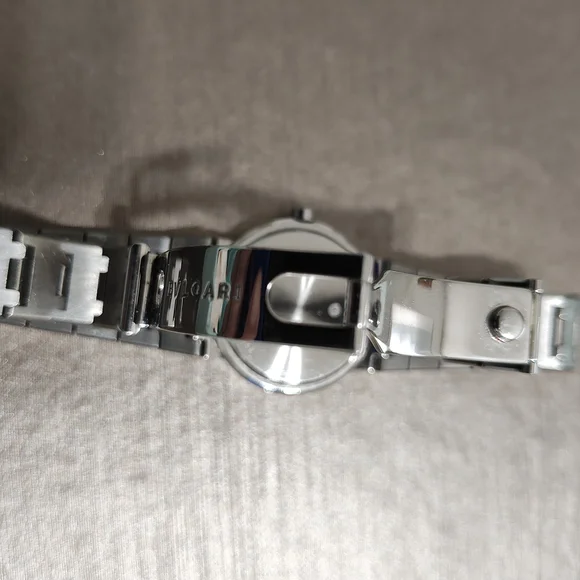 Elegant Bulgari Zero Women's watch with a sleek Black Dial. 100% Original! - Picture 5 of 15